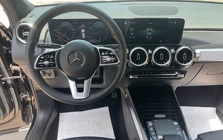Mercedes-Benz GLB, 2021 год, 2 185 008 рублей, 11 фотография