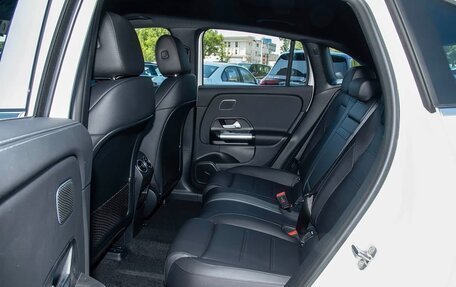 Mercedes-Benz EQA, 2024 год, 4 250 000 рублей, 18 фотография