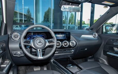 Mercedes-Benz EQA, 2024 год, 4 250 000 рублей, 12 фотография