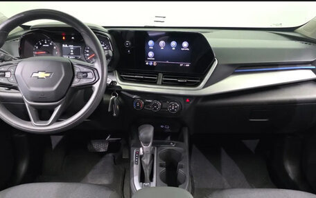Chevrolet Trax, 2023 год, 1 680 000 рублей, 9 фотография