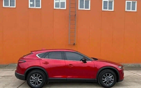 Mazda CX-4, 2023 год, 1 680 007 рублей, 5 фотография