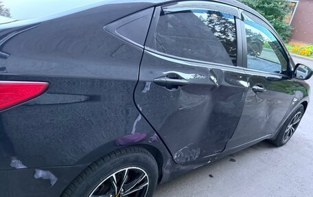 Hyundai Solaris II рестайлинг, 2015 год, 850 000 рублей, 2 фотография
