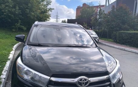 Toyota Highlander III, 2014 год, 2 200 000 рублей, 2 фотография