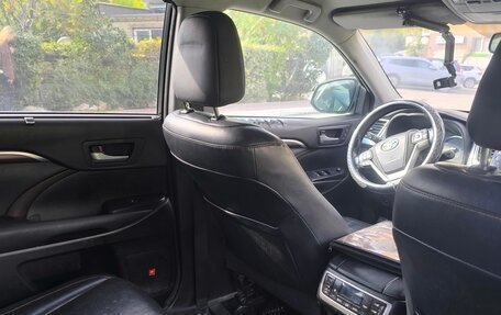 Toyota Highlander III, 2014 год, 2 200 000 рублей, 11 фотография