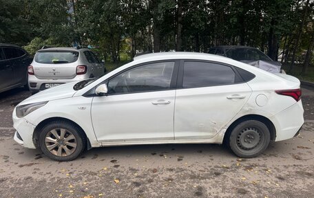 Hyundai Solaris II рестайлинг, 2017 год, 400 000 рублей, 2 фотография
