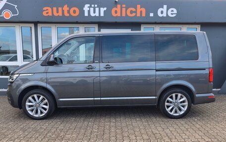 Volkswagen Multivan T6 рестайлинг, 2023 год, 6 350 000 рублей, 3 фотография