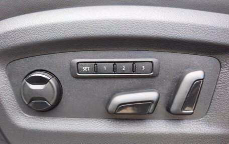 Volkswagen Multivan T6 рестайлинг, 2023 год, 6 350 000 рублей, 8 фотография