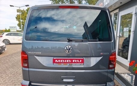 Volkswagen Multivan T6 рестайлинг, 2023 год, 6 350 000 рублей, 4 фотография