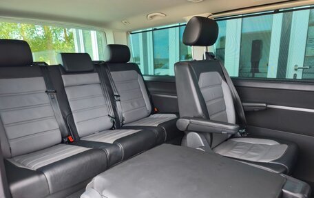 Volkswagen Multivan T6 рестайлинг, 2023 год, 6 350 000 рублей, 12 фотография