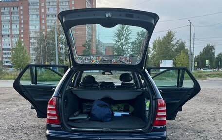 Mercedes-Benz C-Класс, 2002 год, 500 000 рублей, 2 фотография