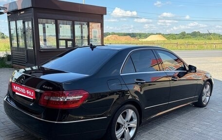 Mercedes-Benz E-Класс, 2011 год, 1 700 000 рублей, 4 фотография
