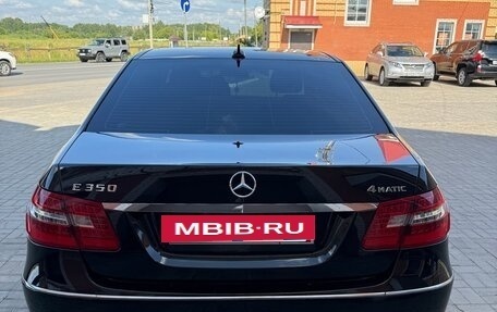 Mercedes-Benz E-Класс, 2011 год, 1 700 000 рублей, 3 фотография