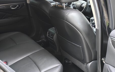 Infiniti Q50 I рестайлинг, 2017 год, 1 875 000 рублей, 10 фотография