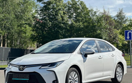 Toyota Corolla, 2023 год, 1 690 000 рублей, 2 фотография
