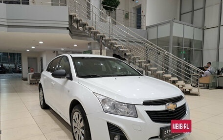 Chevrolet Cruze II, 2013 год, 730 000 рублей, 3 фотография