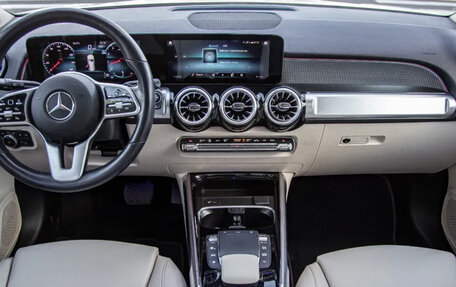 Mercedes-Benz GLB, 2022 год, 2 890 000 рублей, 8 фотография