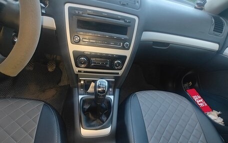Skoda Octavia, 2011 год, 380 000 рублей, 18 фотография