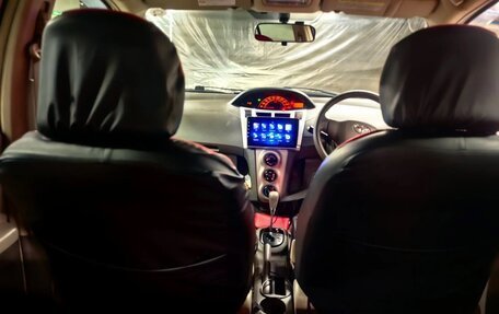 Toyota Vitz, 2010 год, 475 000 рублей, 4 фотография