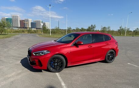 BMW 1 серия, 2019 год, 2 500 000 рублей, 4 фотография