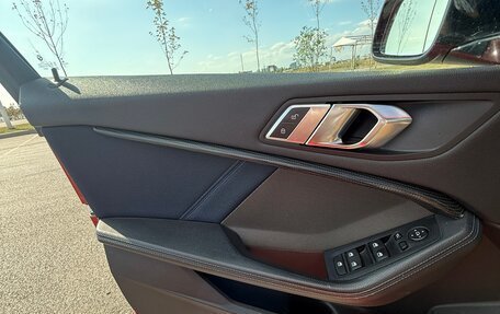 BMW 1 серия, 2019 год, 2 500 000 рублей, 11 фотография