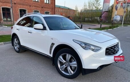 Infiniti FX II, 2011 год, 1 750 000 рублей, 4 фотография