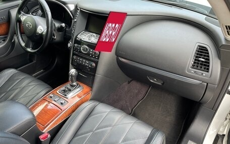 Infiniti FX II, 2011 год, 1 750 000 рублей, 7 фотография
