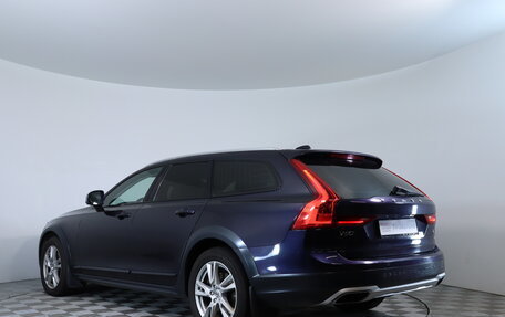 Volvo V90 Cross Country I рестайлинг, 2017 год, 2 700 000 рублей, 8 фотография
