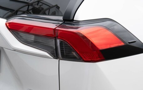 Toyota RAV4, 2022 год, 4 201 000 рублей, 10 фотография
