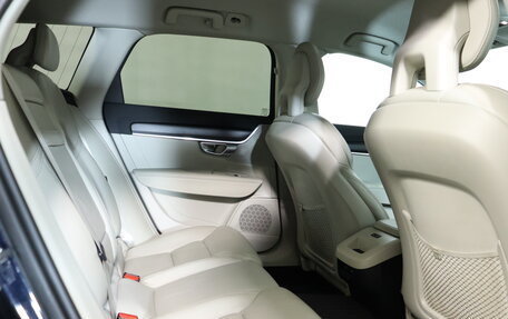 Volvo V90 Cross Country I рестайлинг, 2017 год, 2 700 000 рублей, 20 фотография