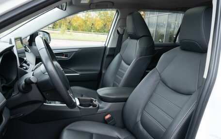 Toyota RAV4, 2022 год, 4 201 000 рублей, 15 фотография