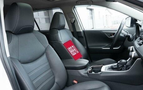 Toyota RAV4, 2022 год, 4 201 000 рублей, 13 фотография