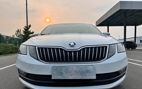 Skoda Octavia, 2022 год, 1 250 000 рублей, 2 фотография