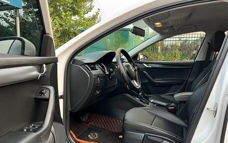 Skoda Octavia, 2022 год, 1 250 000 рублей, 9 фотография