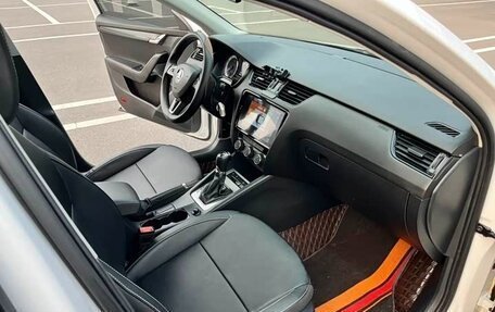 Skoda Octavia, 2022 год, 1 250 000 рублей, 11 фотография