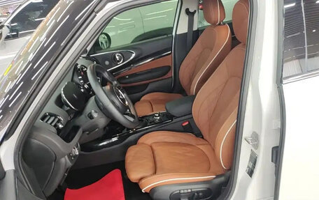 MINI Clubman, 2023 год, 2 355 124 рублей, 14 фотография