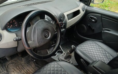 Renault Logan I, 2013 год, 300 000 рублей, 2 фотография