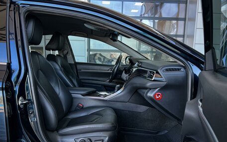Toyota Camry, 2019 год, 2 999 000 рублей, 16 фотография