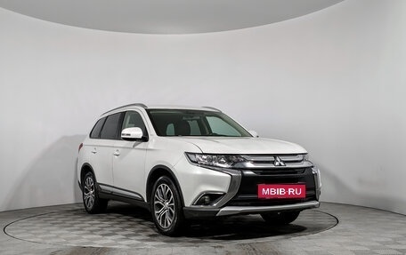 Mitsubishi Outlander III рестайлинг 3, 2017 год, 1 445 000 рублей, 3 фотография