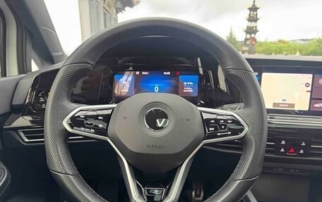 Volkswagen Golf VIII, 2023 год, 1 545 000 рублей, 10 фотография