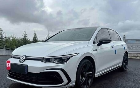 Volkswagen Golf VIII, 2023 год, 1 545 000 рублей, 3 фотография