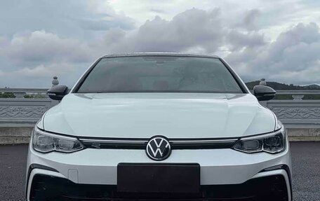 Volkswagen Golf VIII, 2023 год, 1 545 000 рублей, 2 фотография