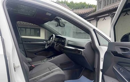 Volkswagen Golf VIII, 2023 год, 1 545 000 рублей, 17 фотография