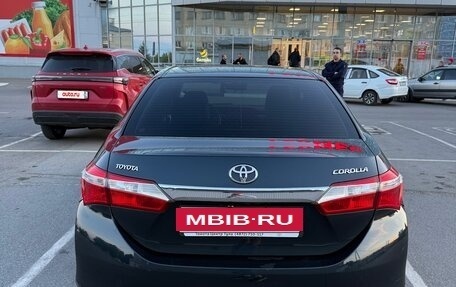 Toyota Corolla, 2014 год, 900 000 рублей, 4 фотография