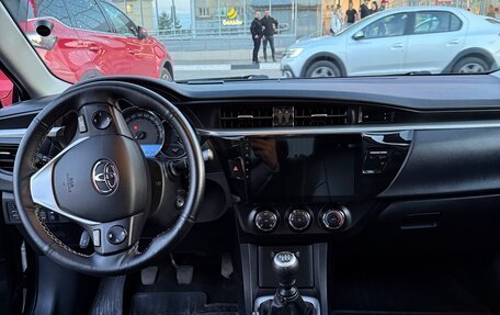 Toyota Corolla, 2014 год, 900 000 рублей, 9 фотография