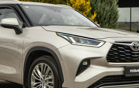 Toyota Highlander, 2025 год, 4 898 000 рублей, 28 фотография
