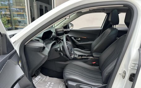 Peugeot 2008 II, 2022 год, 1 201 000 рублей, 8 фотография
