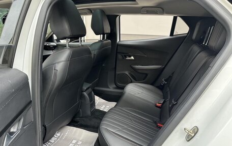 Peugeot 2008 II, 2022 год, 1 201 000 рублей, 13 фотография