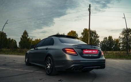 Mercedes-Benz E-Класс AMG, 2018 год, 5 300 000 рублей, 16 фотография