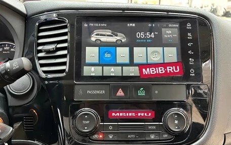 Mitsubishi Outlander III рестайлинг 3, 2022 год, 2 110 000 рублей, 12 фотография