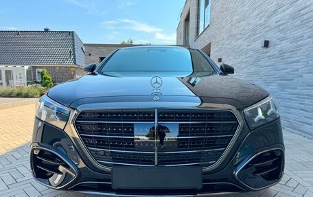 Mercedes-Benz S-Класс, 2026 год, 30 500 000 рублей, 2 фотография